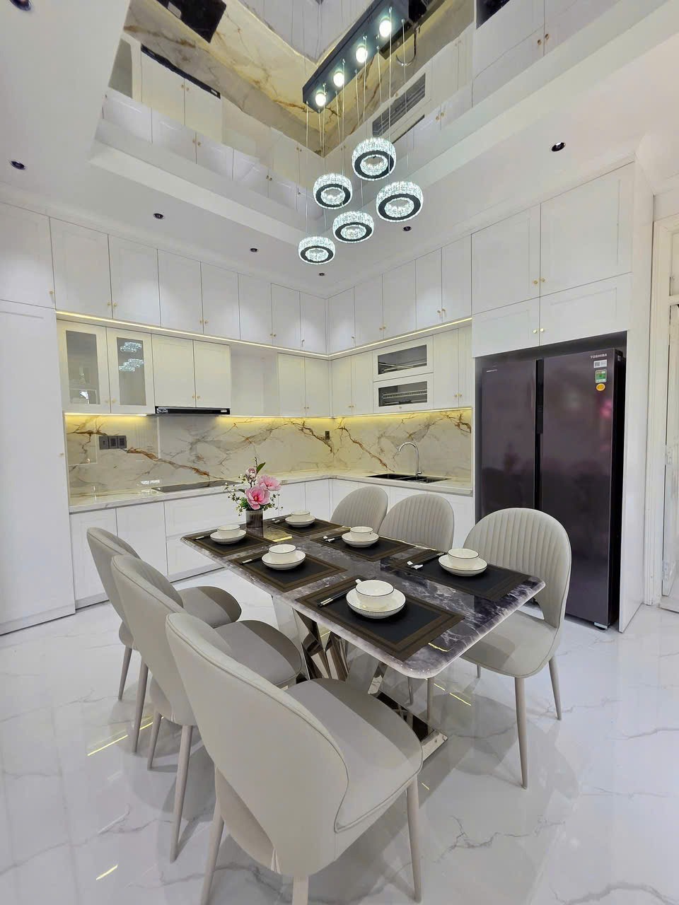 Nhà lô góc 2 mặt tiền Hải Châu 3 tầng hiện đại