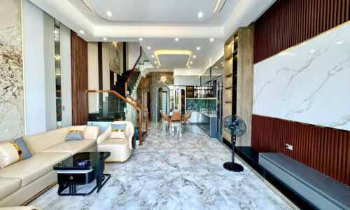Bán Nhà Trần Nam Trung Đà Nẵng – Nhà 3 Tầng 90m², Gara Ô Tô, 5PN, Sân Vườn, Giá 5,85 Tỷ