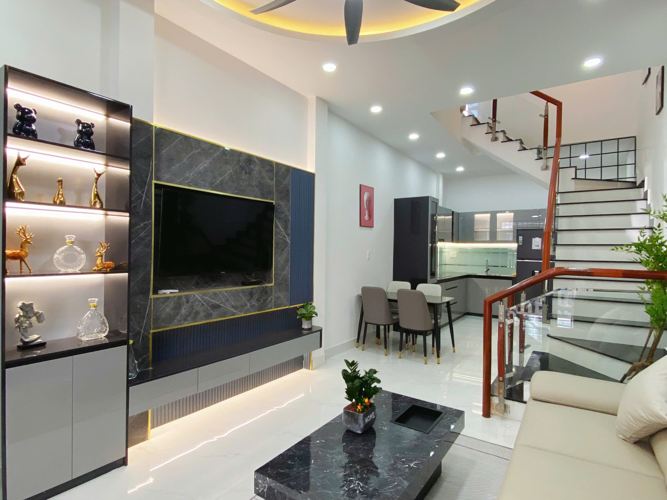 Bán nhà kiệt 3m Hoàng Diệu Đà Nẵng – nhà 2 tầng, phòng khách rộng