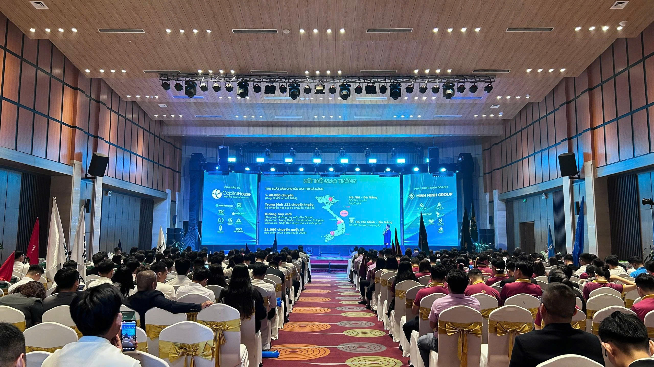 Lãnh đạo ECOLIFE SIGNATURE giới thiệu về dự án Lãnh đạo ECOLIFE SIGNATURE giới thiệu về dự án